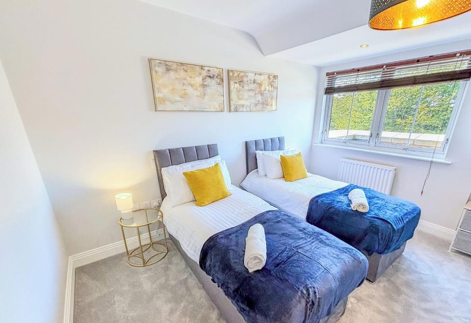 Master bedroom  1x King size or 2 x Single beds  