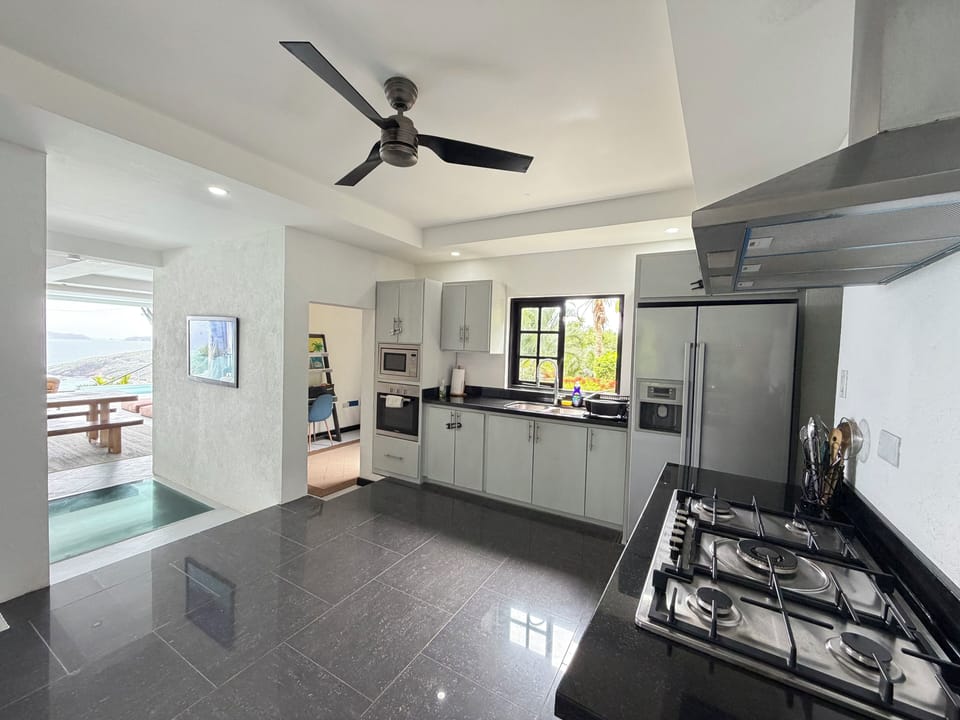 A fully equipped kitchen makes it easy to prepare meals