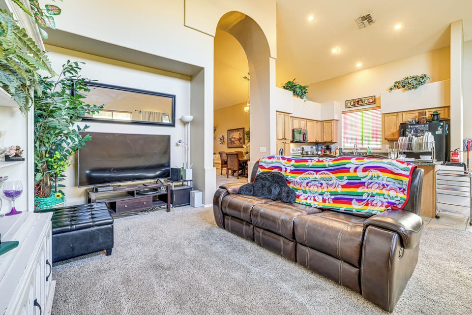 Maricopa Vacation Rental | 5BR | 3BA | 1 Step to Enter | 3,149 Sq Ft