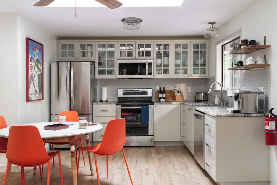 Well equipped Kitchen to accommodate all your needs.