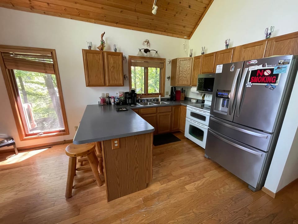 Fully stocked kitchen with double-oven and open floorplan