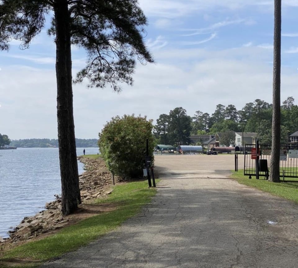Boat ramp, private access with keycard