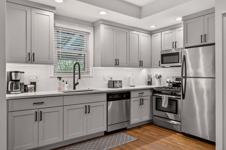 Full Kitchen