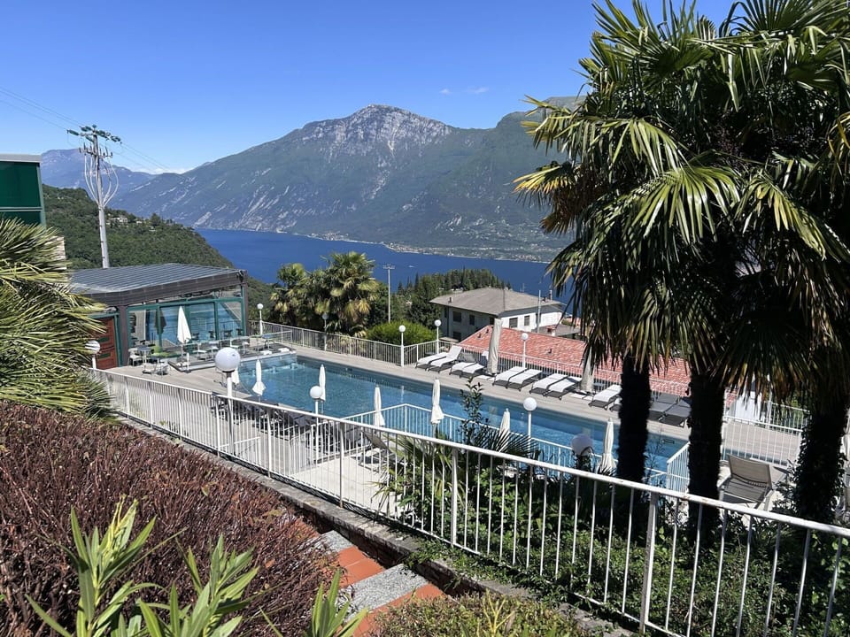 Swimming Pool, Residential Area, Urban Design, Resort, Eco Hotel, Mountain Range, Estate, Hotel, Resort Town, Villa
