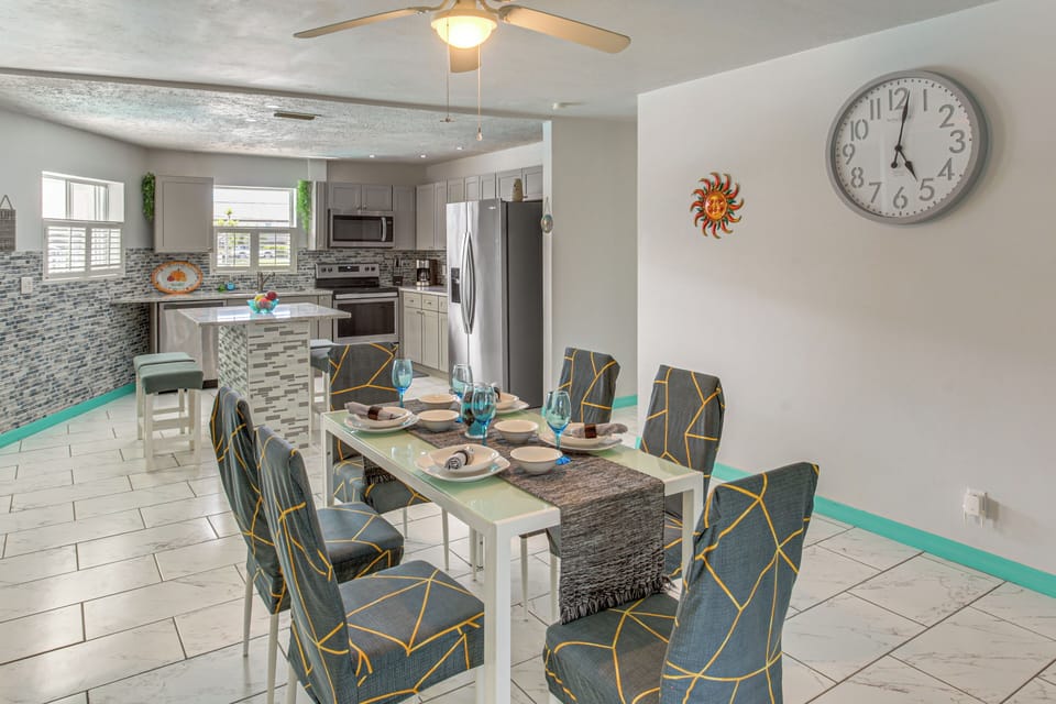 Kitchen & Dining Area | Single-Story House | In-Unit Laundry