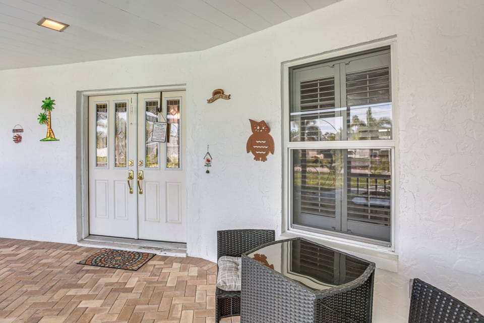 Front Porch | Main Entrance