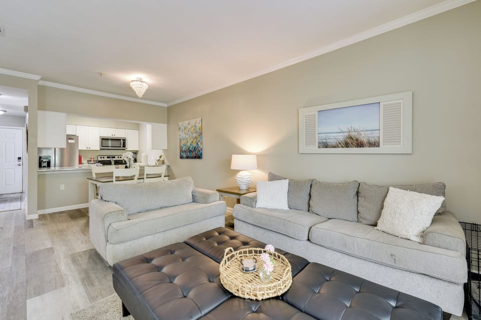 Miramar Beach Vacation Rental | 2BR | 2BA | 985 Sq Ft | Stairs to Enter