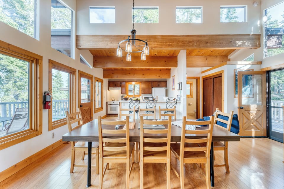 Dining and kitchen area. (Tahoe Timber)