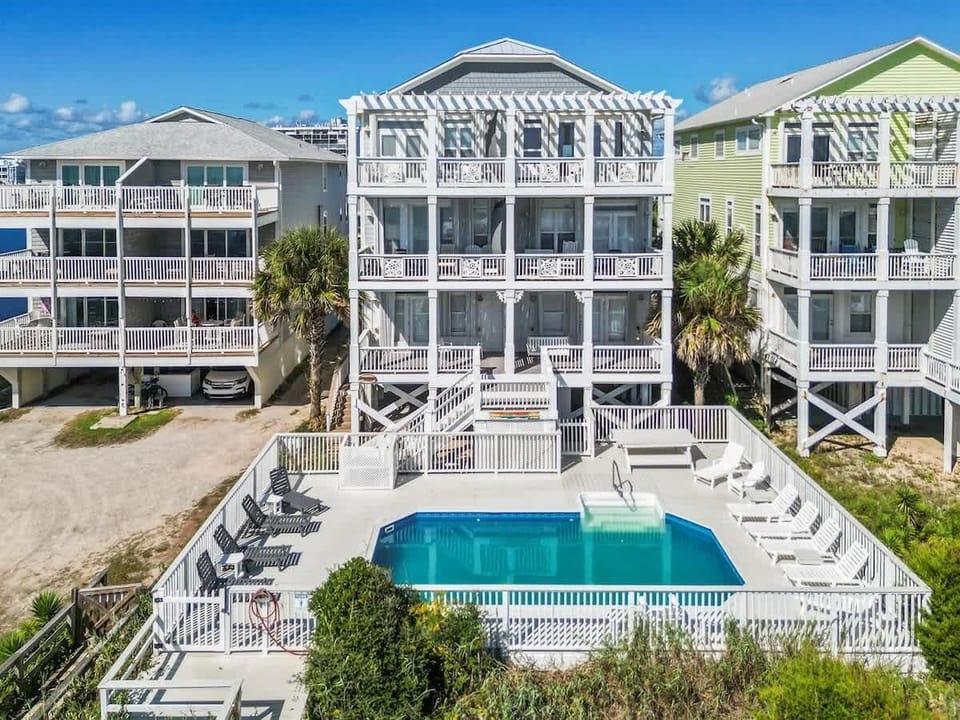 Sandy Dunes North with Shared Oceanfront Pool