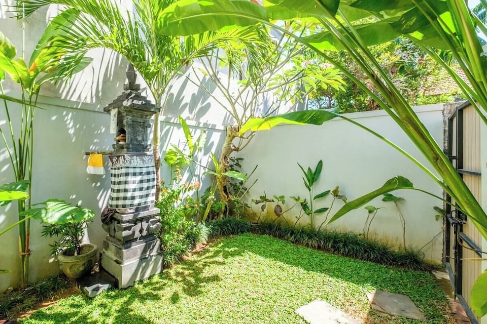 Retreat to Villa Sinabung’s outdoor paradise.#Villa Sinabung