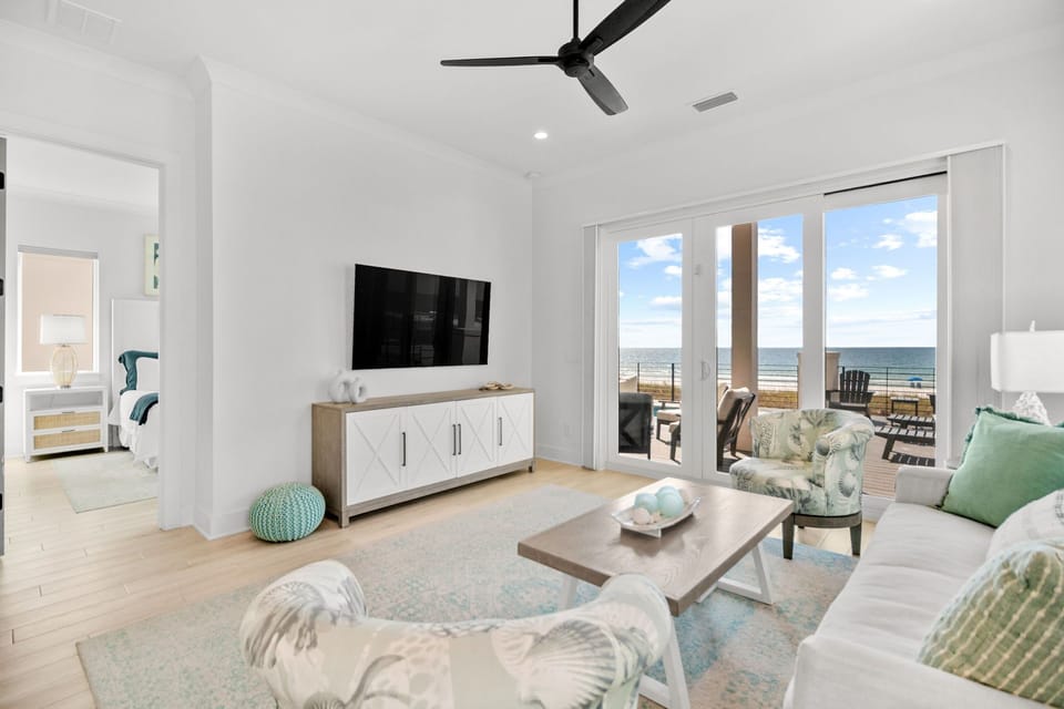 Vivianna #5 - Second Floor - Bonus Living Room