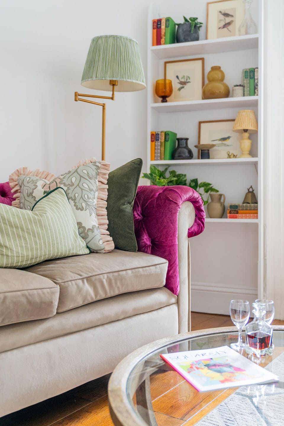 Living Room / Lounge