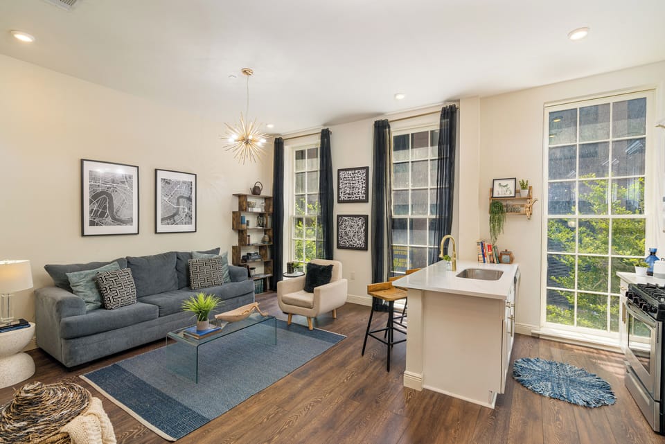 Living Room | Queen Sleeper Sofa | Free WiFi | Central A/C & Heat