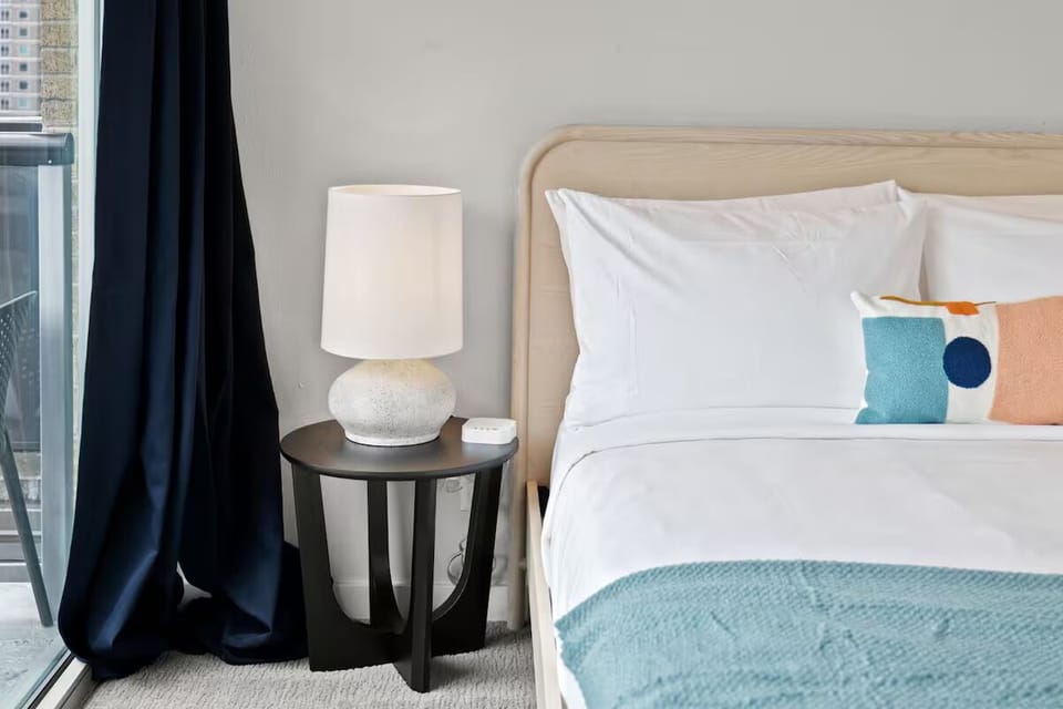 Unit with one Queen bed