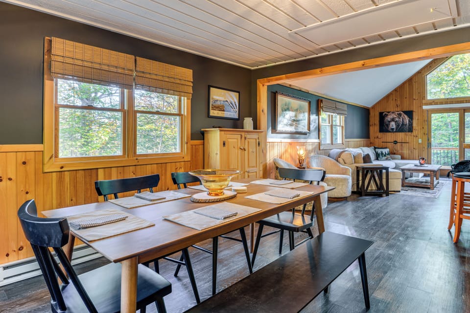 Dining Table | Dishware/Flatware | 1st Floor