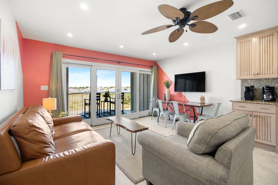 Jubilee Landing Unit 111 - Living Room