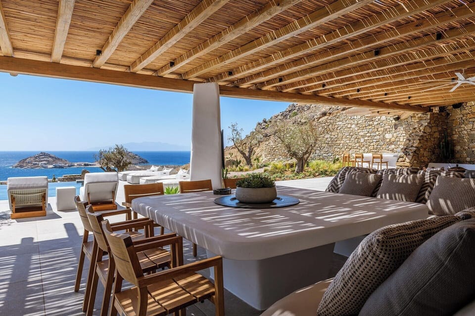With views like this, every meal at Simone is a special occasion.