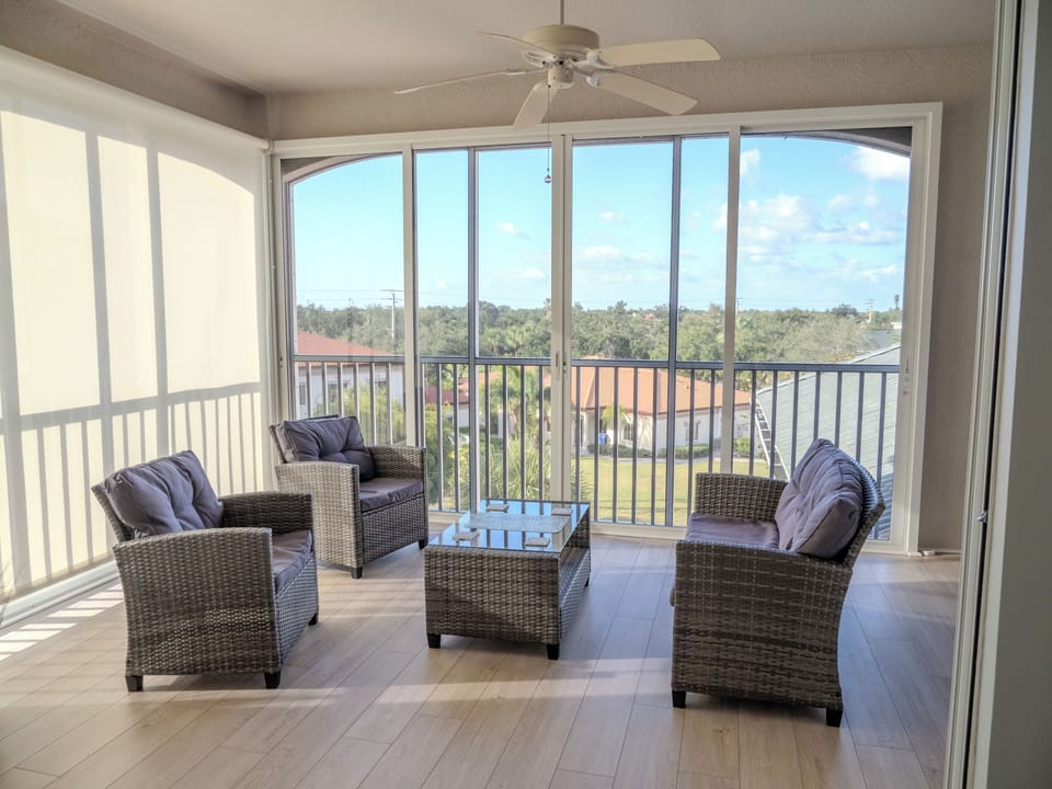 Specious lanai 