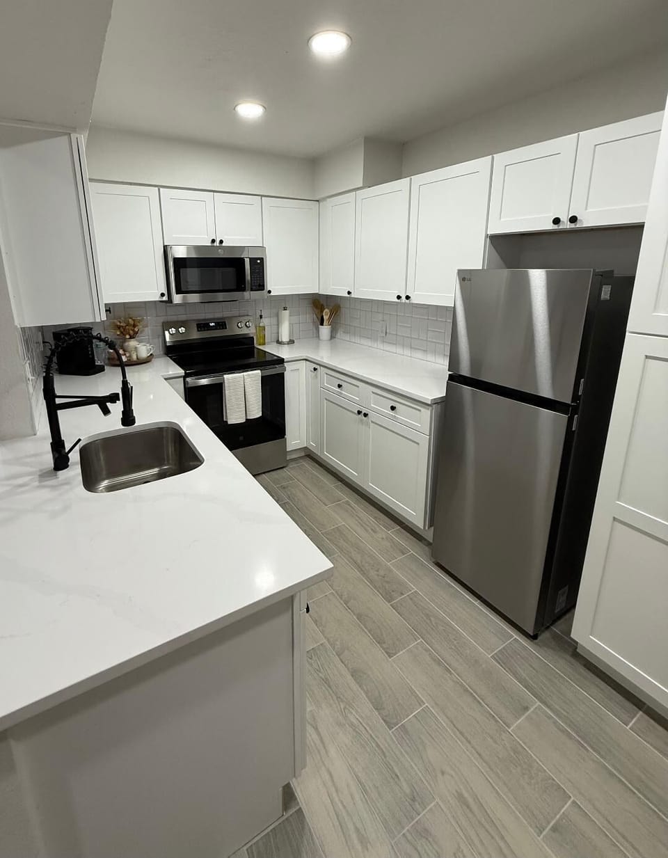 Full Kitchen 
