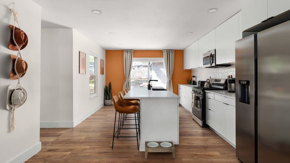Fully Stocked Chef’s Kitchen – Coffee, Water & Comfort