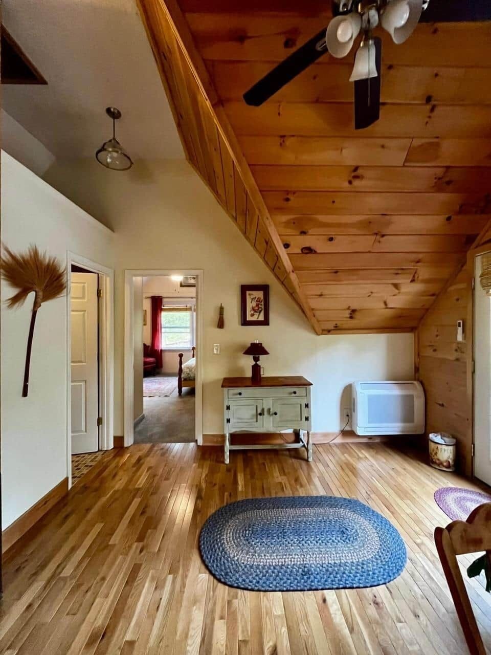 Oakfloored entrance
