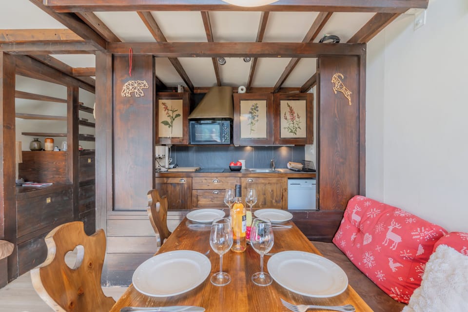 Kitchen and dining area