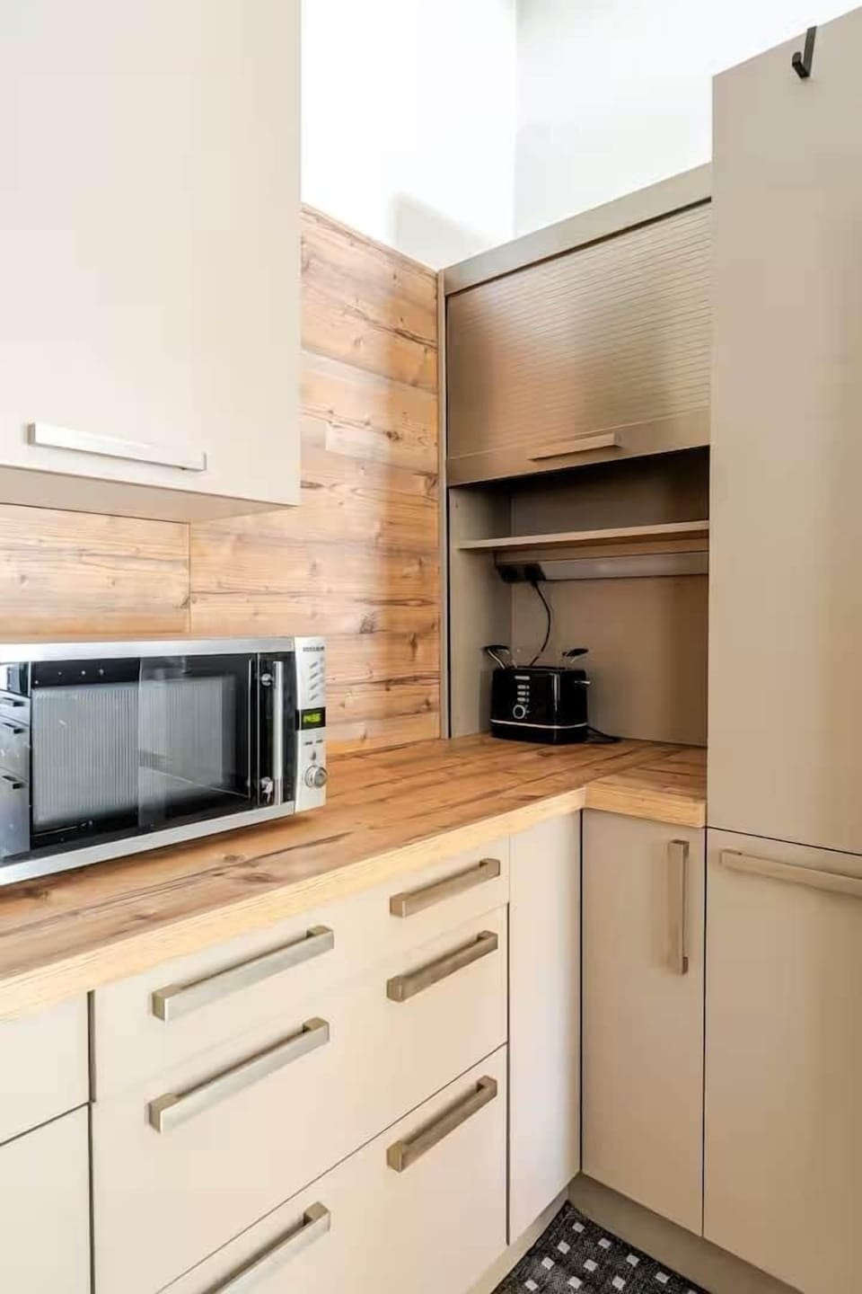 Kitchen, toaster and microwave
