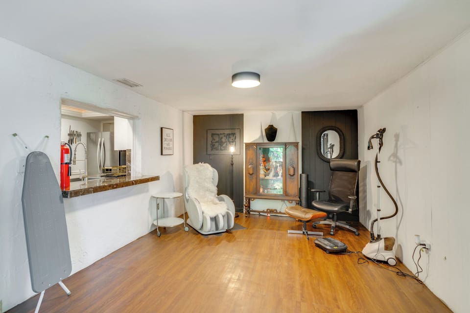 Bonus Room | Massage Chair | Foot Massager | Clothes Steamer | Iron/Board