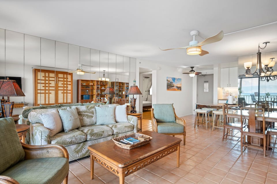 Livingroom and tile floors