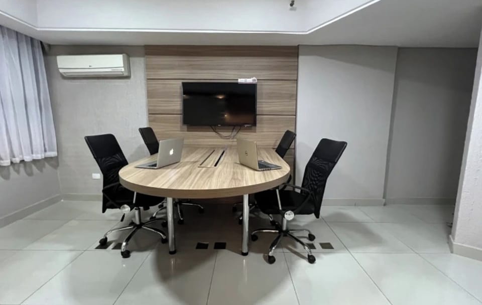 Meeting center