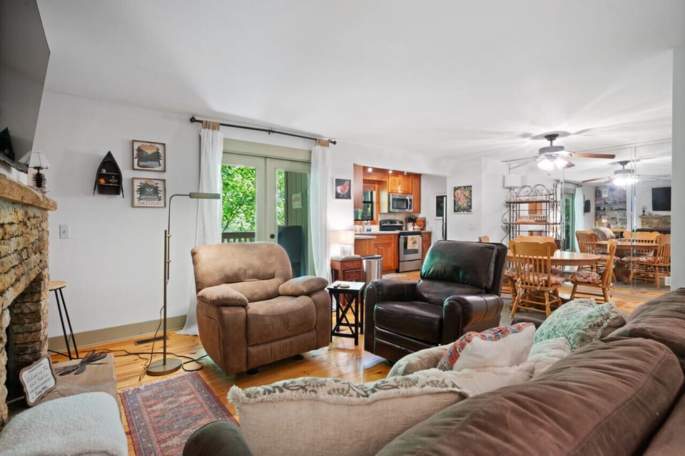 Cozy Corner - Entry Level Living Room
