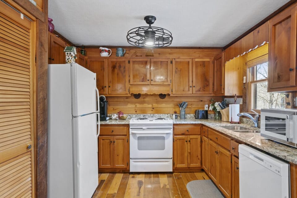 Forest Footprints - Entry Level Kitchen