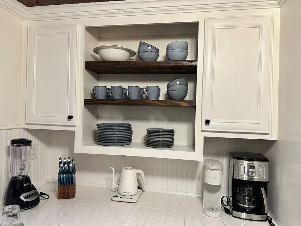Mountain Retreat by The Stream - Entry Level Fully Equipped Kitchen