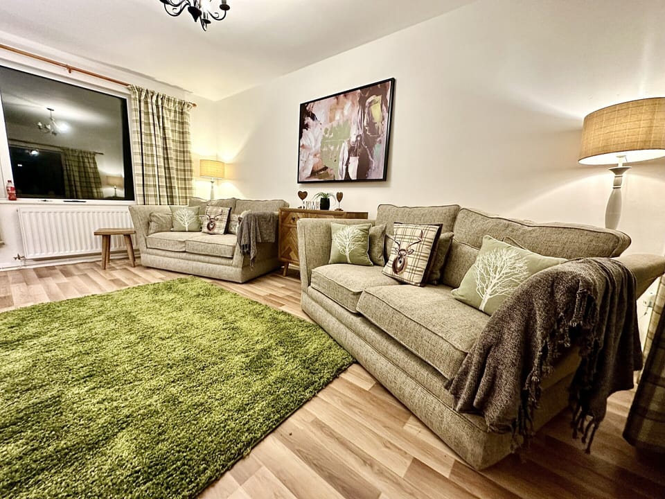 Living Room / Lounge