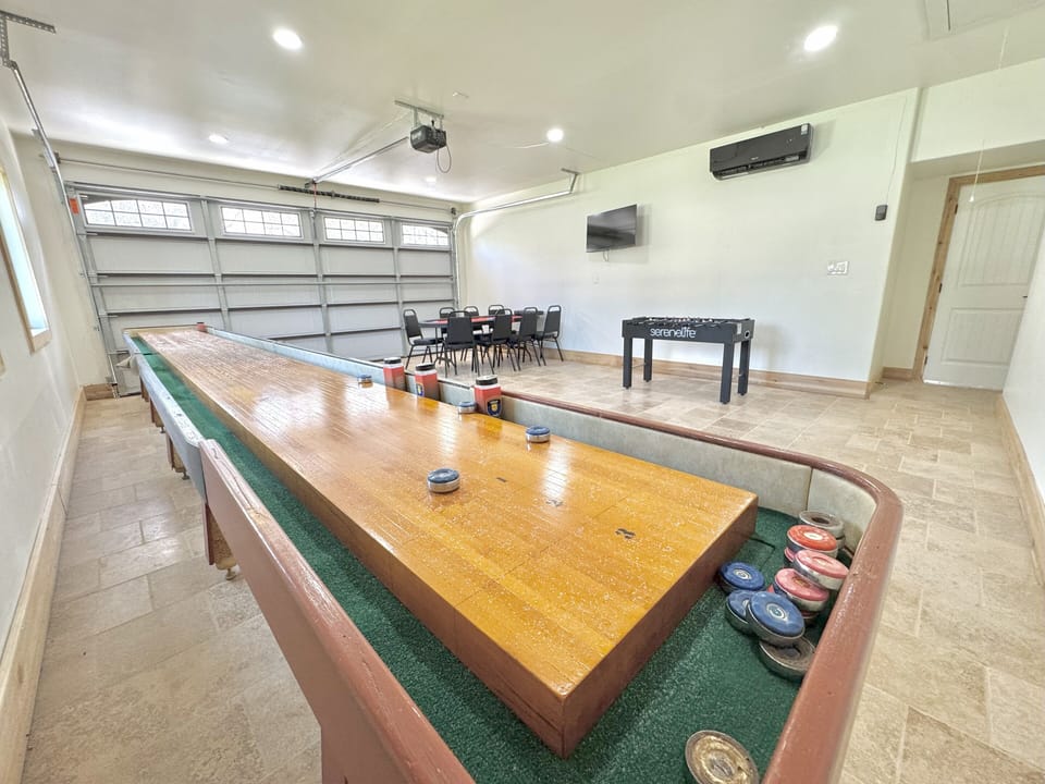 Garage - Game Room