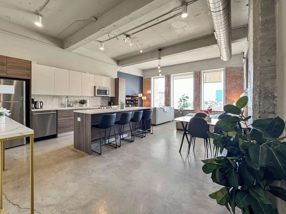 Full Kitchen 
