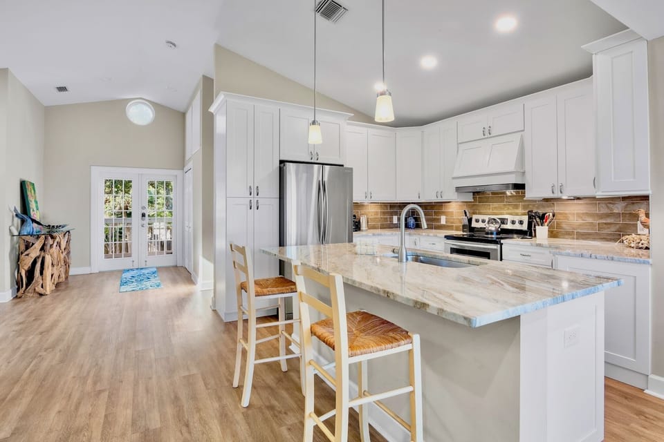 Siesta Key Hideaway, by Siesta Key Luxury Rental Properties