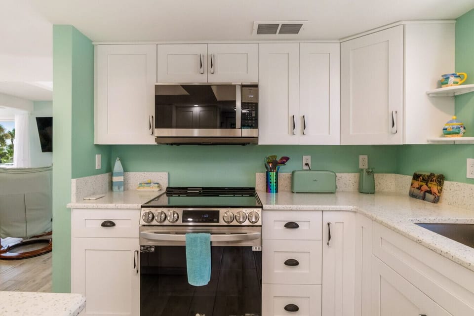 🍳 A chef’s dream! Spacious, modern kitchen with everything you need for family meals
