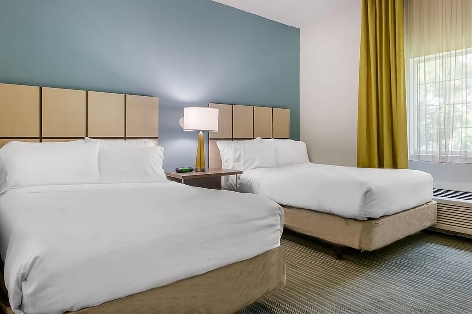 Comfy 2 Double size beds; perfect for your vacation!