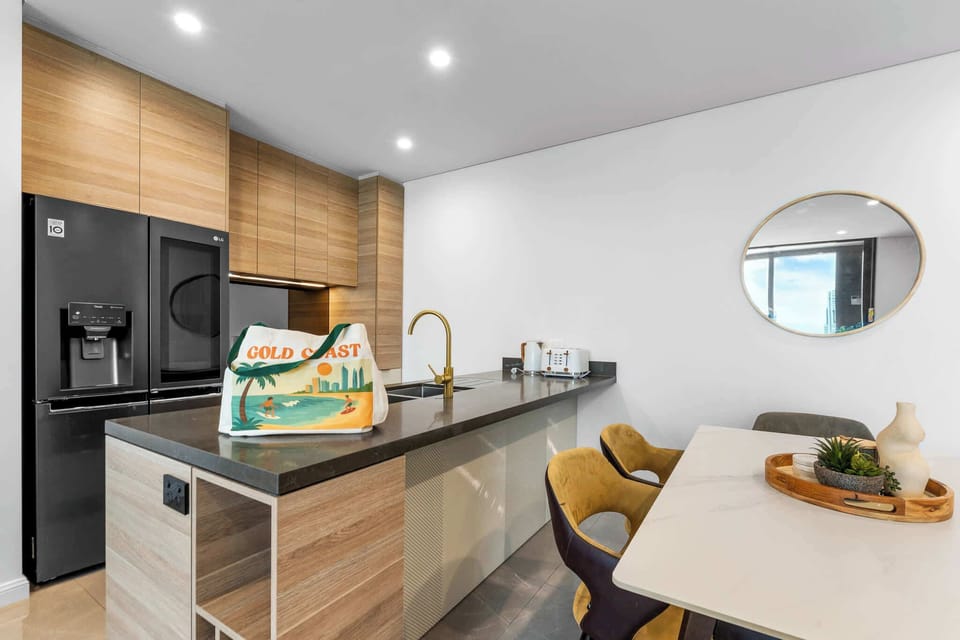 Modern kitchen — you might also find a complimentary Gold Coast tote bag waiting as a little gift from us!
