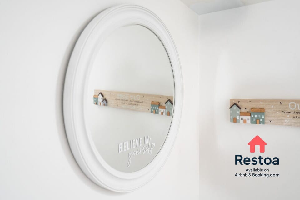 Wall detail illustration near the bed