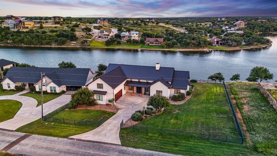 Welcome to THE GOOD LIFE