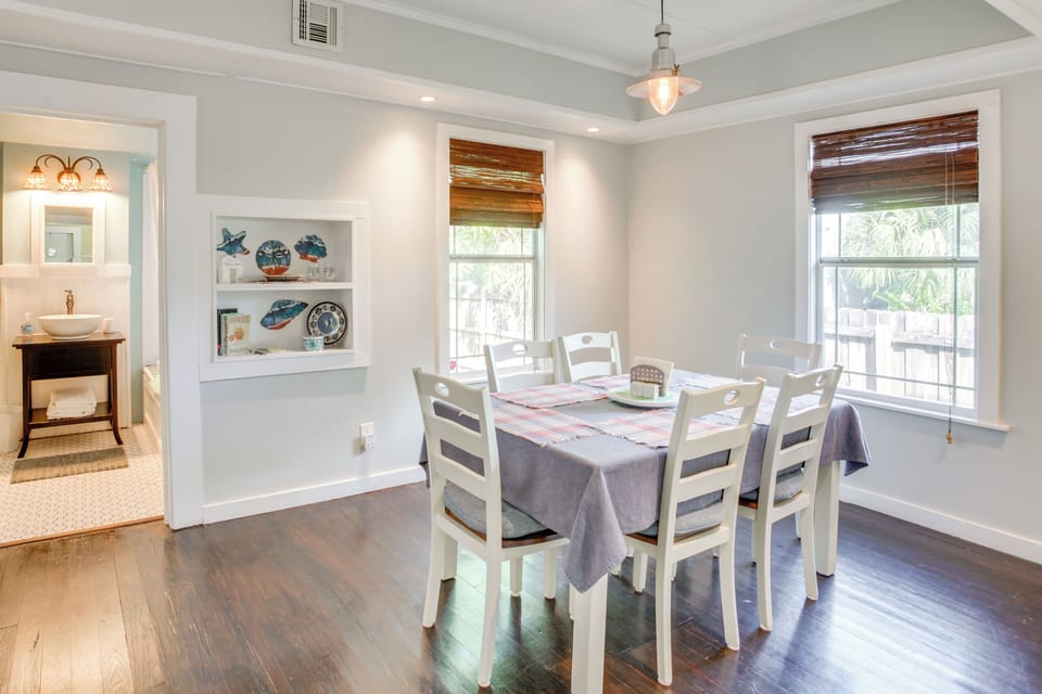 Dining Area | 1st Floor