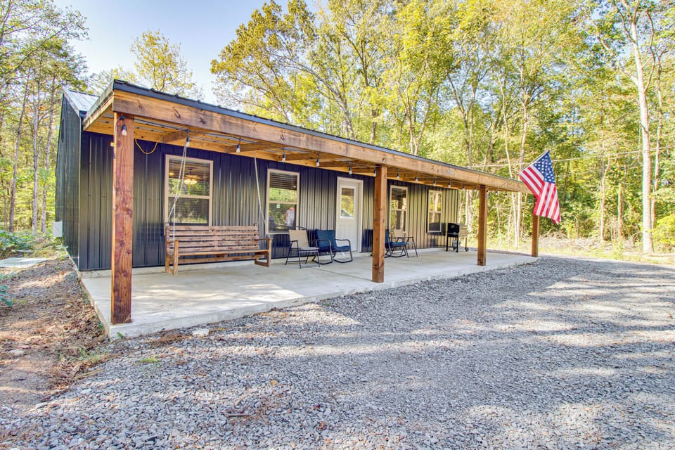 Higden Vacation Rental | 3BR | 1.5BA | 1 Small Step Required | 1,600 Sq Ft