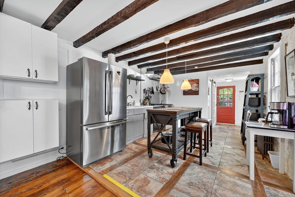 Full Kitchen with seating for 2 at the Island. Coffee Station