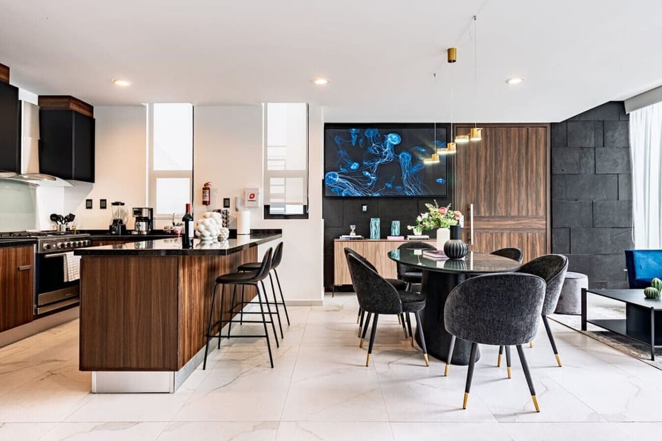 Cook, eat, and connect with your crew.