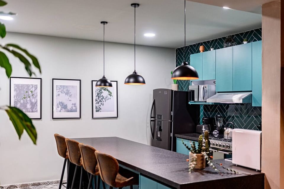 Cook, eat, and hang out. Your crew`s spot.