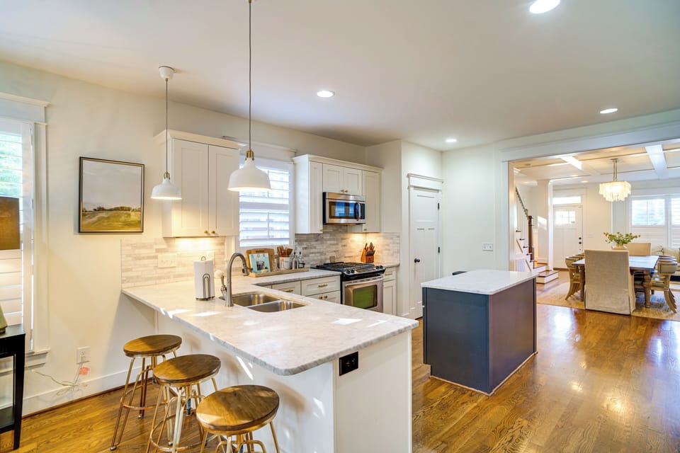 Kitchen | 1st Floor | Cooking Basics | Spices | Toaster | Blender