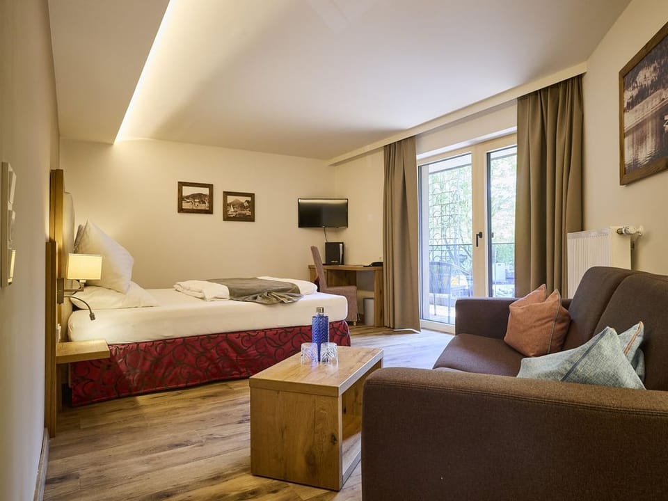 Simply being - Junior suite with balcony "Back then" M - Vogl's Nest House in Salzburgerland