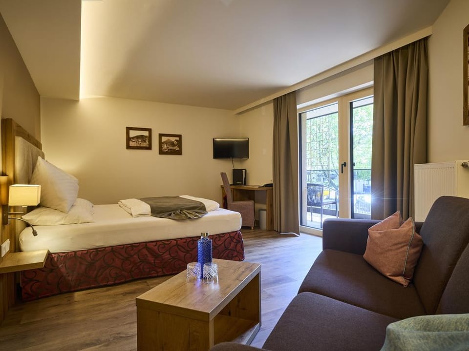 Simply being - Junior suite with balcony "Back then" M - Vogl's Nest House in Salzburgerland